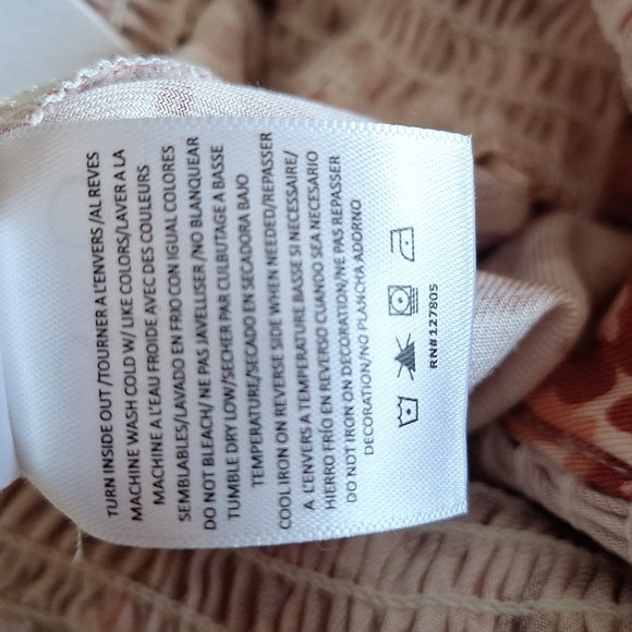 NEW Jessica Simpson Pink Floral Smocked Button-Front Puff Sleeve Romper - Picture 11 of 12